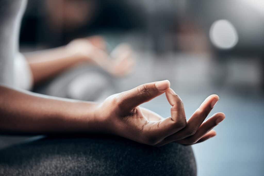 meditation during holistic meth addiction treatment