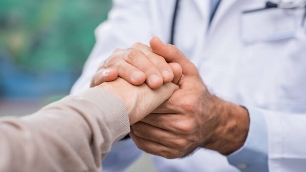Psychiatrist offering support during inpatient mental health treatment in Knoxville, TN.